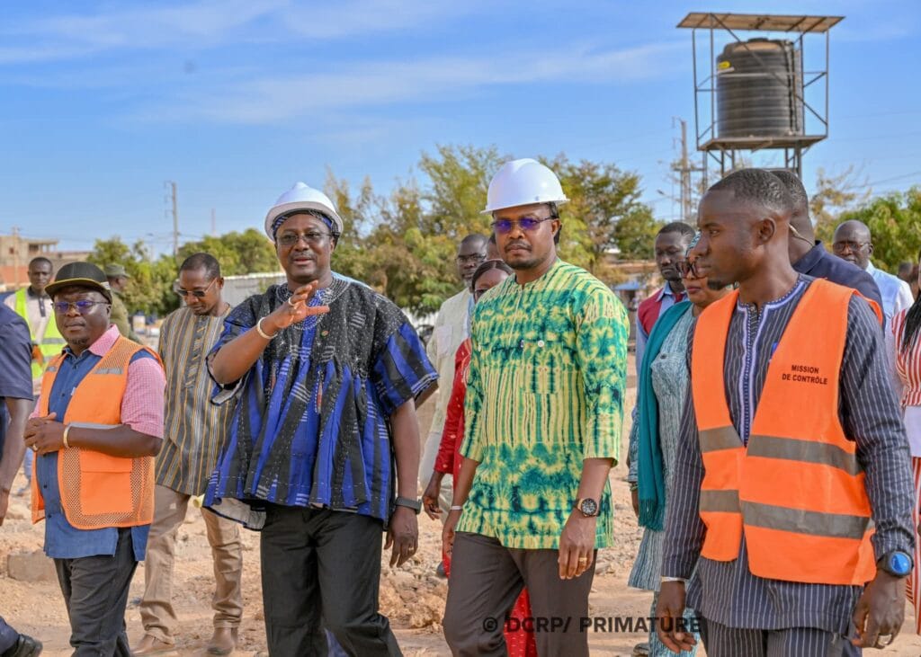 Le premier ministre Rimtalba Jean Emmanuel Ouédraogo a visité le complexe scolaire de la transition